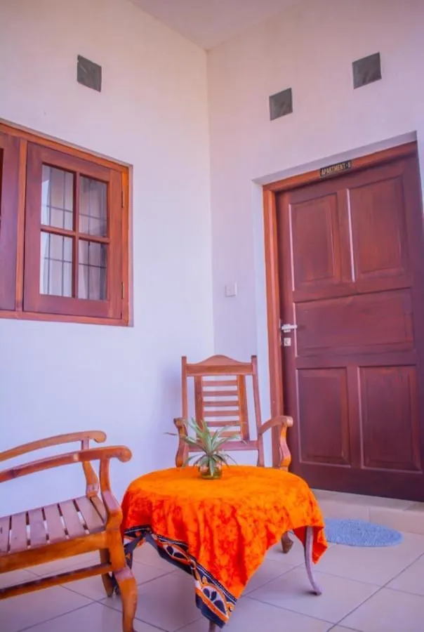 Graceira Inn 니곰보